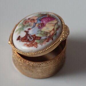 [UNKNOWN] Miniature Decorative Pill or Ring Box (Italy)
